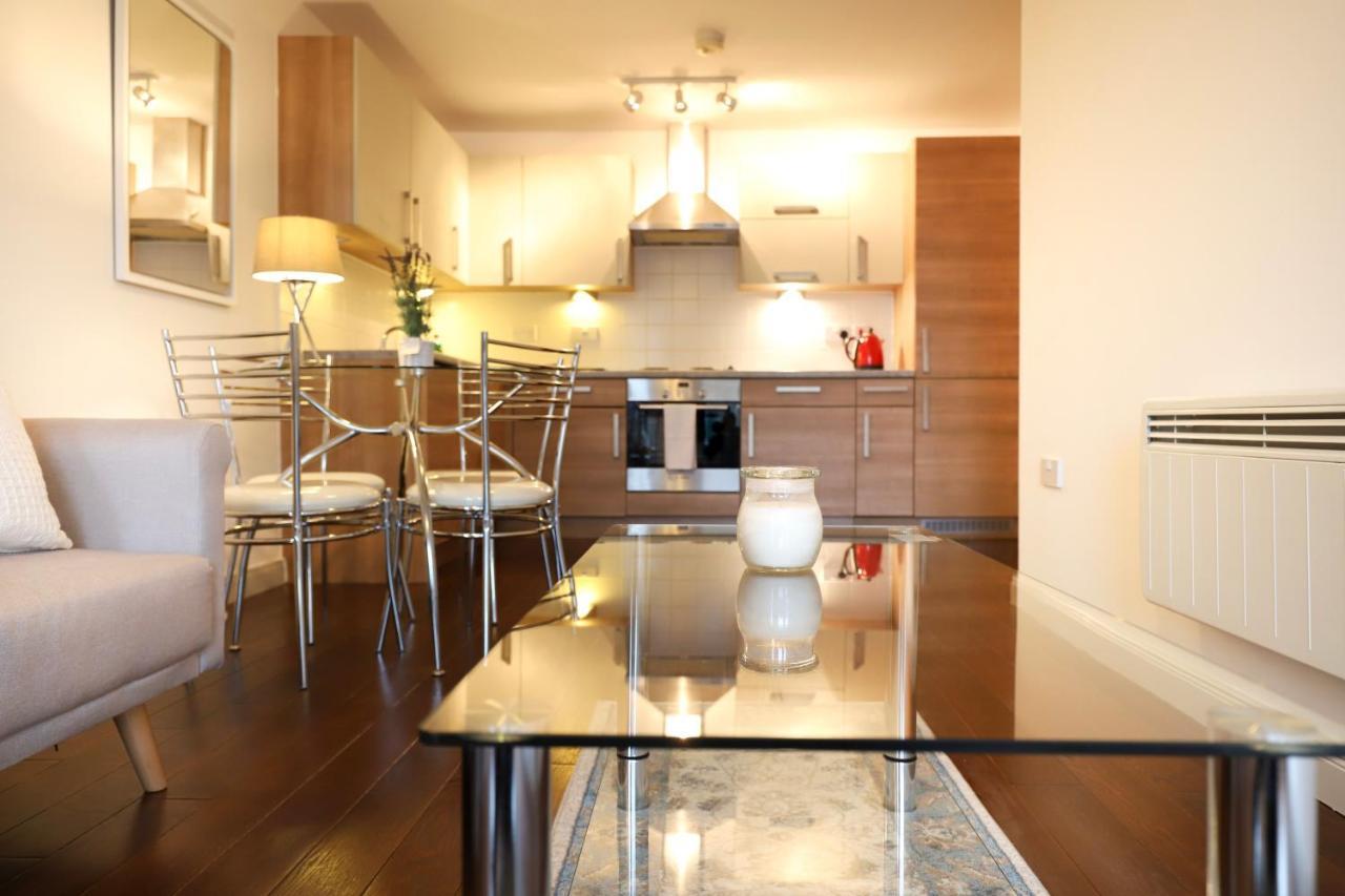 Beautiful 2 Bedroom Property In Borough Londra Exterior foto